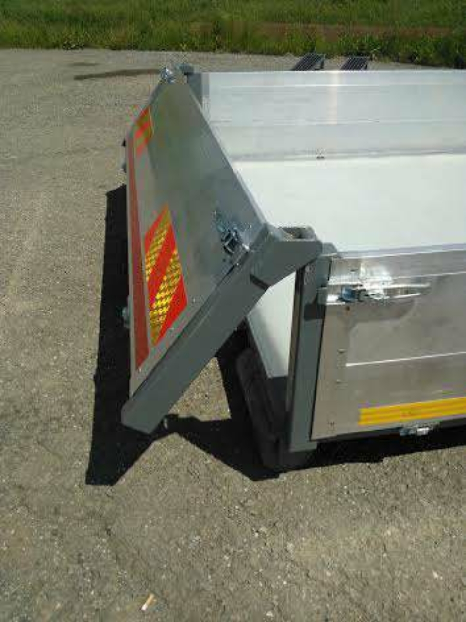 bocnicovy-kontajner-1